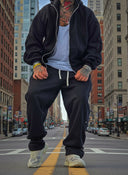 Completo Travis Black